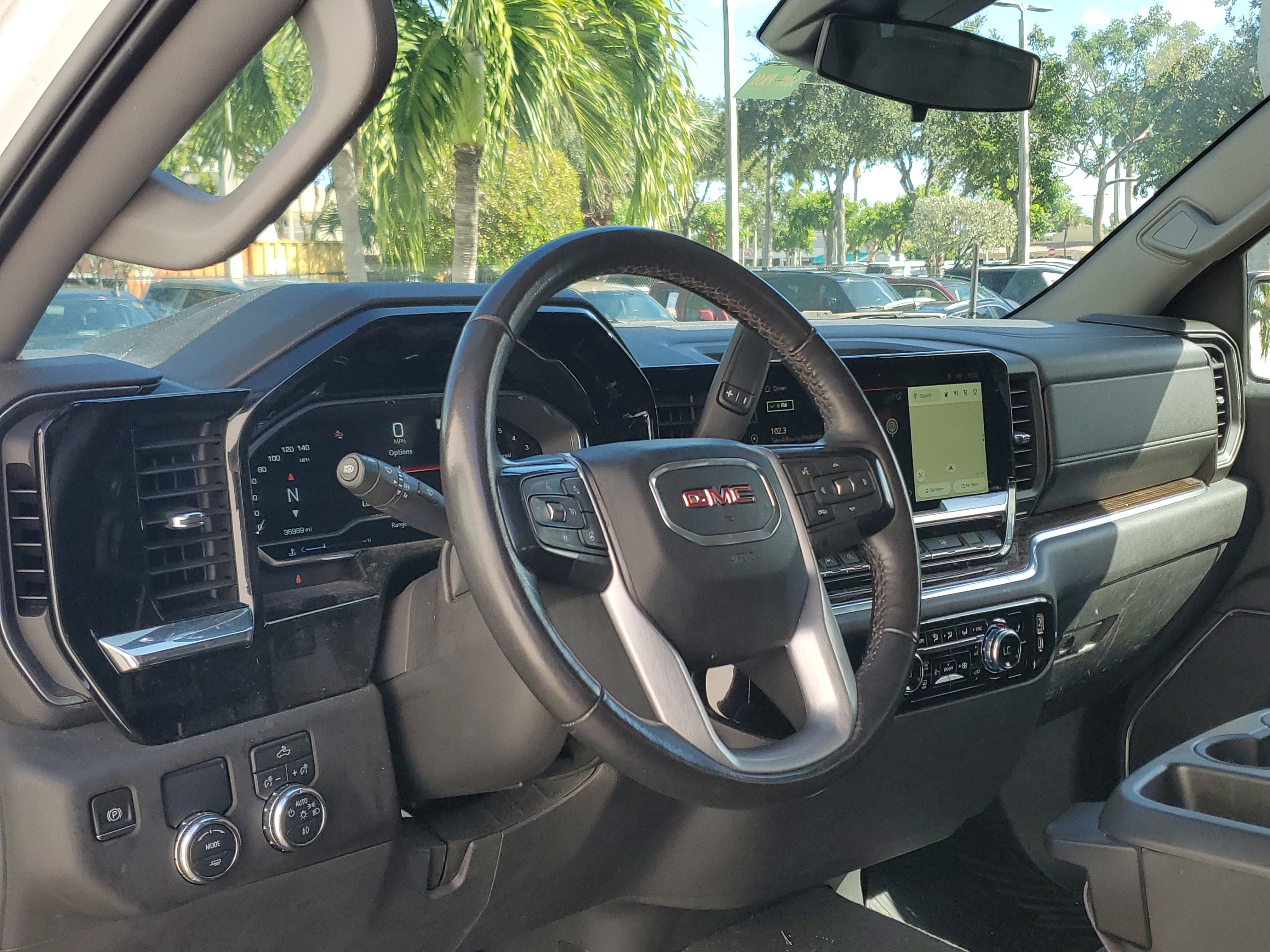 Used 2022 GMC Sierra 1500 Elevation RWD image 9