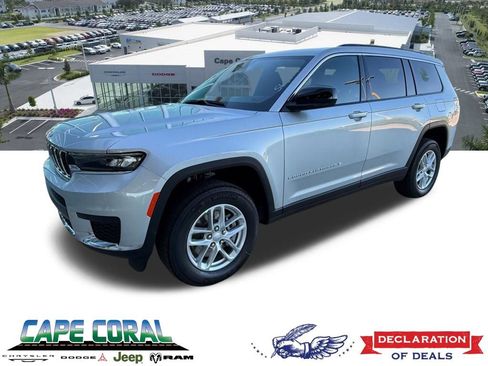 New 2026 Jeep Grand Cherokee L Laredo AWD/4WD image 1