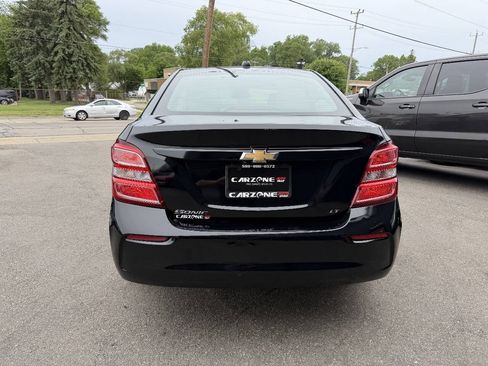 Used 2017 Chevrolet Sonic LT FWD image 5