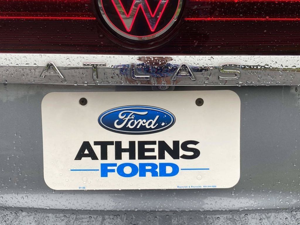 Used 2024 Volkswagen Atlas SE FWD image 5