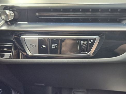 New 2025 Cadillac Lyriq Luxury image 23