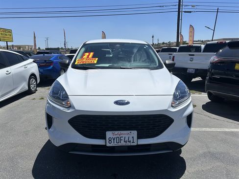 Used 2021 Ford Escape S image 3