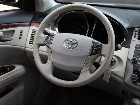 Used 2011 Toyota Avalon FWD image 31