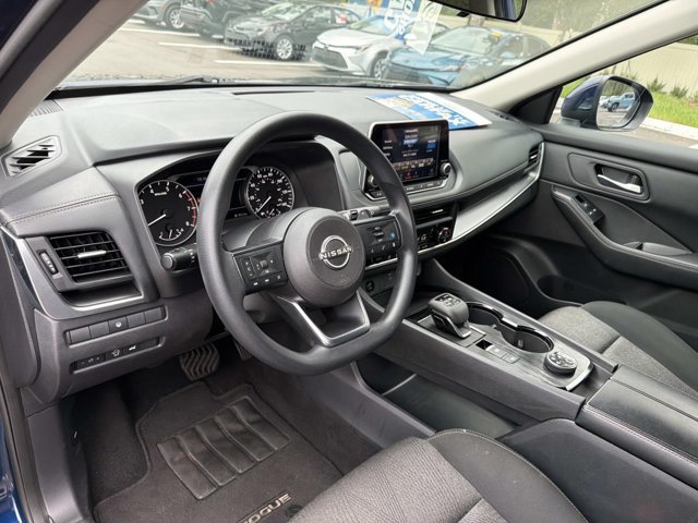 Used 2024 Nissan Rogue SV AWD/4WD image 12