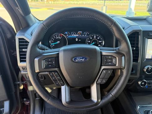 Used 2020 Ford Expedition XLT w/ Equipment Group 202A AWD/4WD image 15