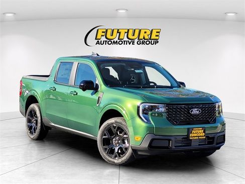 New 2025 Ford Maverick Lariat w/ Black Appearance Package image 1