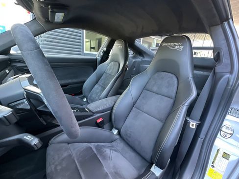 Used 2018 Porsche 911 GT2 RS RWD image 5