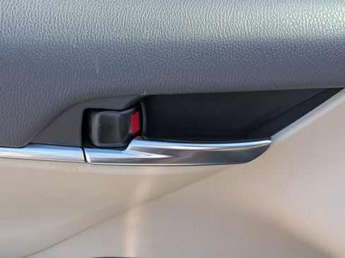 Used 2023 Toyota Camry LE image 12