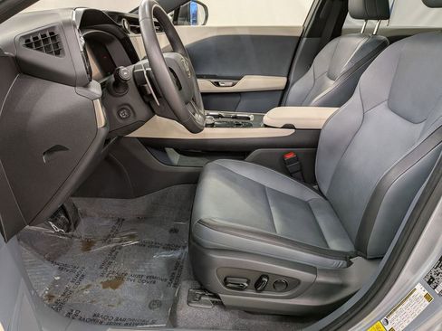 Certified 2023 Lexus RZ 450e Premium w/ Technology Package image 15