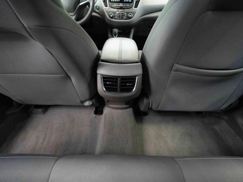 Used 2025 Chevrolet Malibu LT FWD image 22