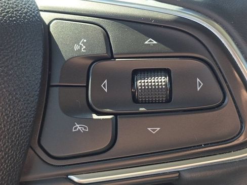 Used 2023 Buick Envision Preferred AWD/4WD image 33