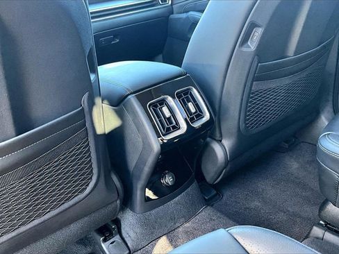 Used 2025 Kia Sorento SX image 25