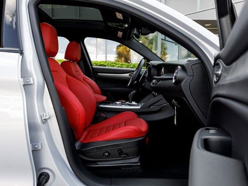 New 2025 Alfa Romeo Stelvio Sprint w/ Veloce Package image 36