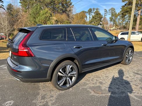 New 2026 Volvo V60 B5 Cross Country Plus w/ Protection Package Premier image 5