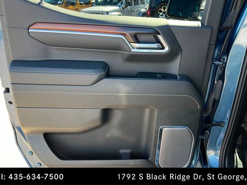 Used 2025 GMC Sierra 1500 Denali AWD/4WD image 18