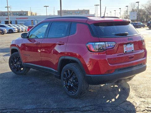 New 2026 Jeep Compass Latitude image 16