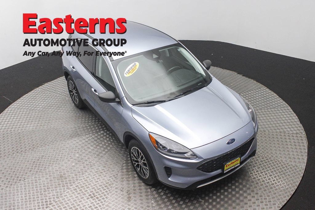 Used 2022 Ford Escape SE w/ Convenience Package FWD image 5