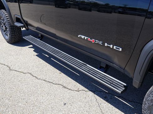 New 2026 GMC Sierra 2500 AT4X w/ LPO, Black Badging Package AWD/4WD image 7
