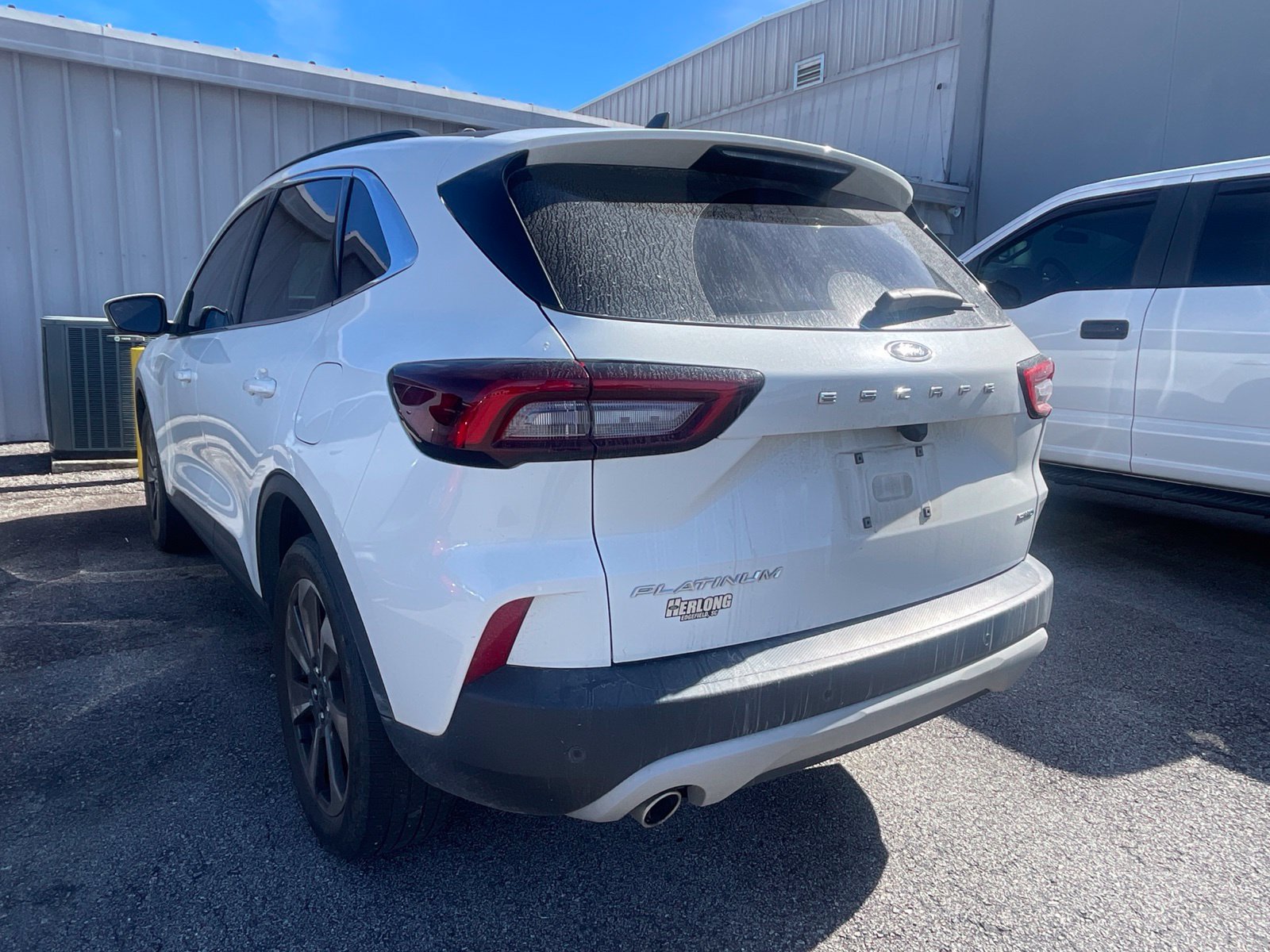 Used 2023 Ford Escape Platinum AWD/4WD image 5
