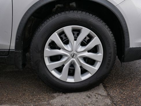 Used 2018 Nissan Rogue S AWD/4WD image 15