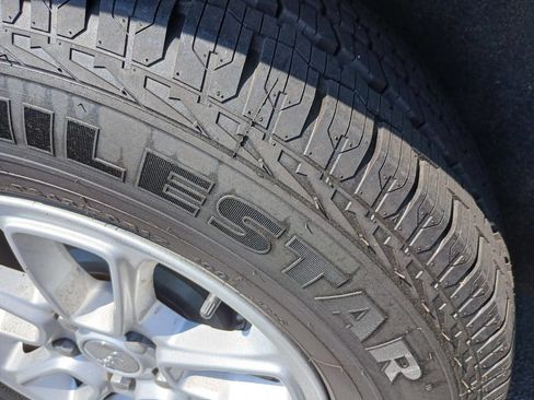 Used 2018 Jeep Grand Cherokee Laredo AWD/4WD image 37