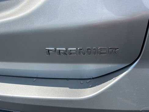 Used 2021 Chevrolet Equinox Premier image 9