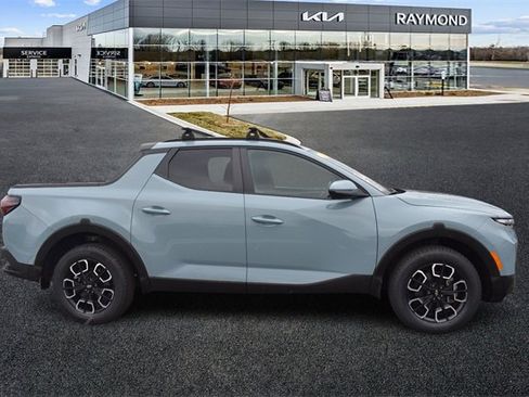 Used 2023 Hyundai Santa Cruz SEL Premium w/ Cargo Package image 2