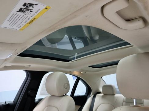 Used 2021 Mercedes-Benz C 300 4MATIC Sedan image 24