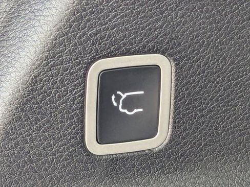New 2026 Chrysler Pacifica Select FWD image 13