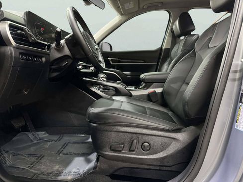 Used 2025 Kia Telluride S FWD image 22