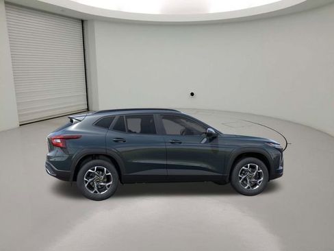 New 2026 Chevrolet Trax LT w/ Sunroof Package image 5