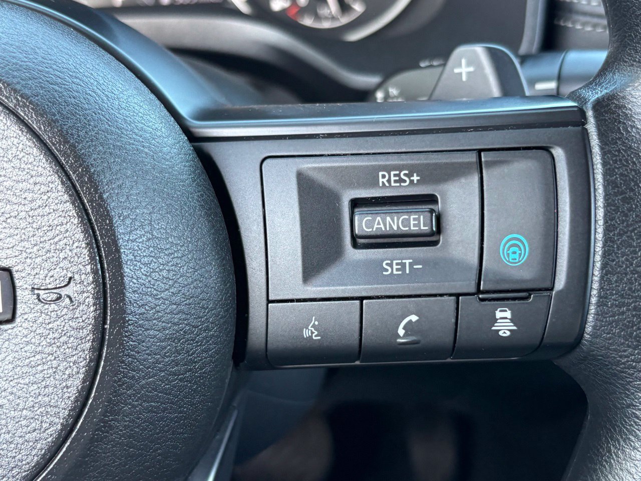 Certified 2024 Nissan Rogue SV AWD/4WD image 32