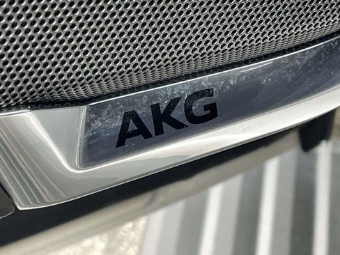 Certified 2025 Cadillac Escalade ESV Sport Platinum image 19