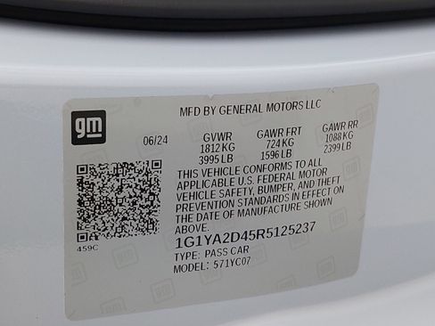 Used 2024 Chevrolet Corvette Stingray Coupe w/ Battery Protection Package image 33