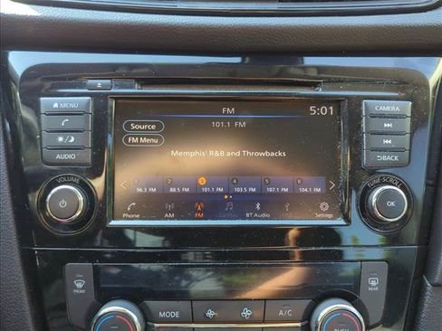 Used 2019 Nissan Rogue SV AWD/4WD image 14