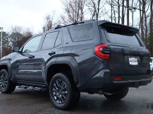 Used 2025 Toyota 4Runner SR5 image 3