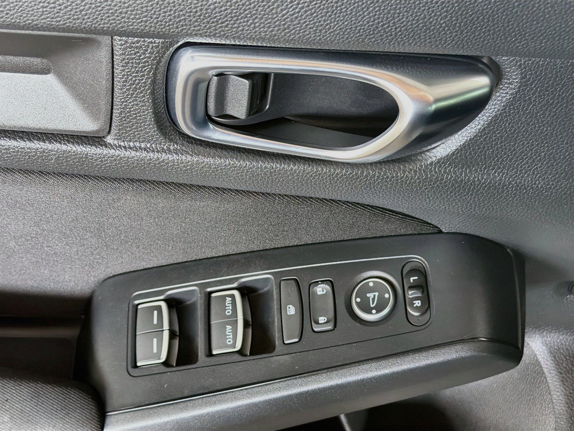 Used 2025 Honda Civic Sport image 15