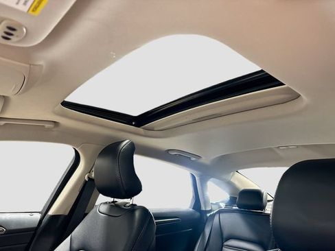 Used 2019 Ford Fusion SEL FWD image 18