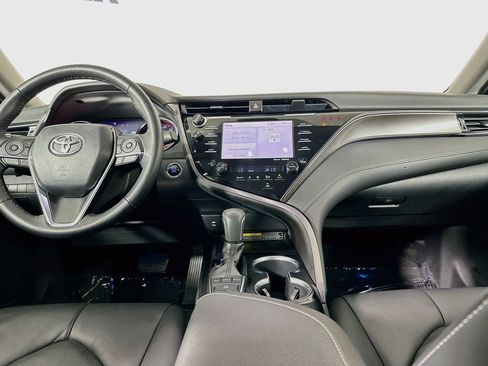 Used 2019 Toyota Camry XSE FWD image 27