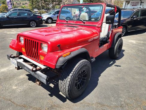 Used 1995 Jeep Wrangler S image 9