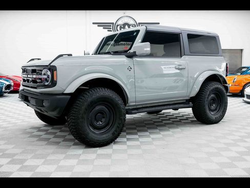 Used 2022 Ford Bronco Outer Banks w/ Sasquatch Package AWD/4WD image 12