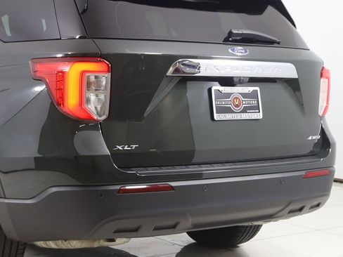 Used 2023 Ford Explorer XLT image 23