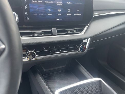 Used 2025 Chevrolet Equinox LT image 41