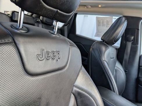 Used 2022 Jeep Cherokee Limited AWD/4WD image 35