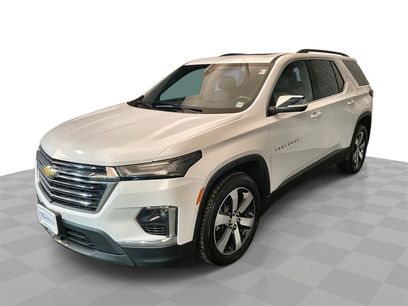Used 2022 Chevrolet Traverse LT w/ LT Premium Package