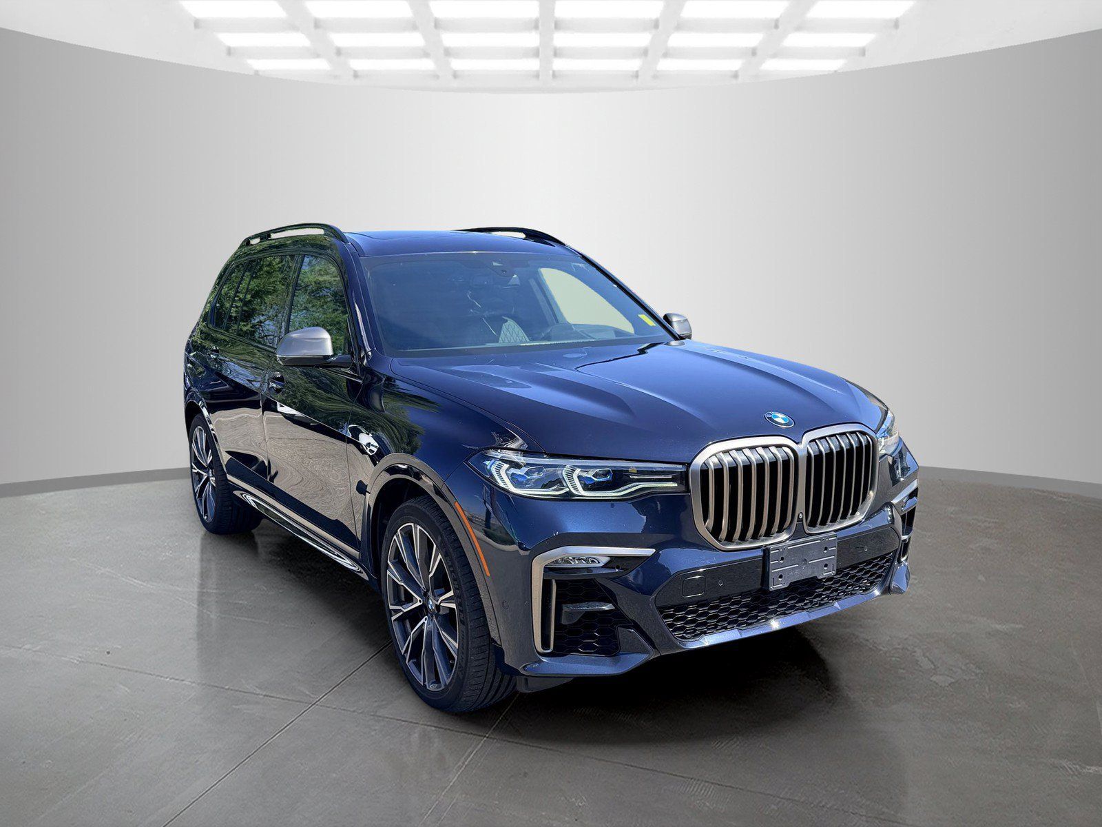 Used 2022 BMW X7 M50i w/ Cold Weather Package AWD/4WD image 3