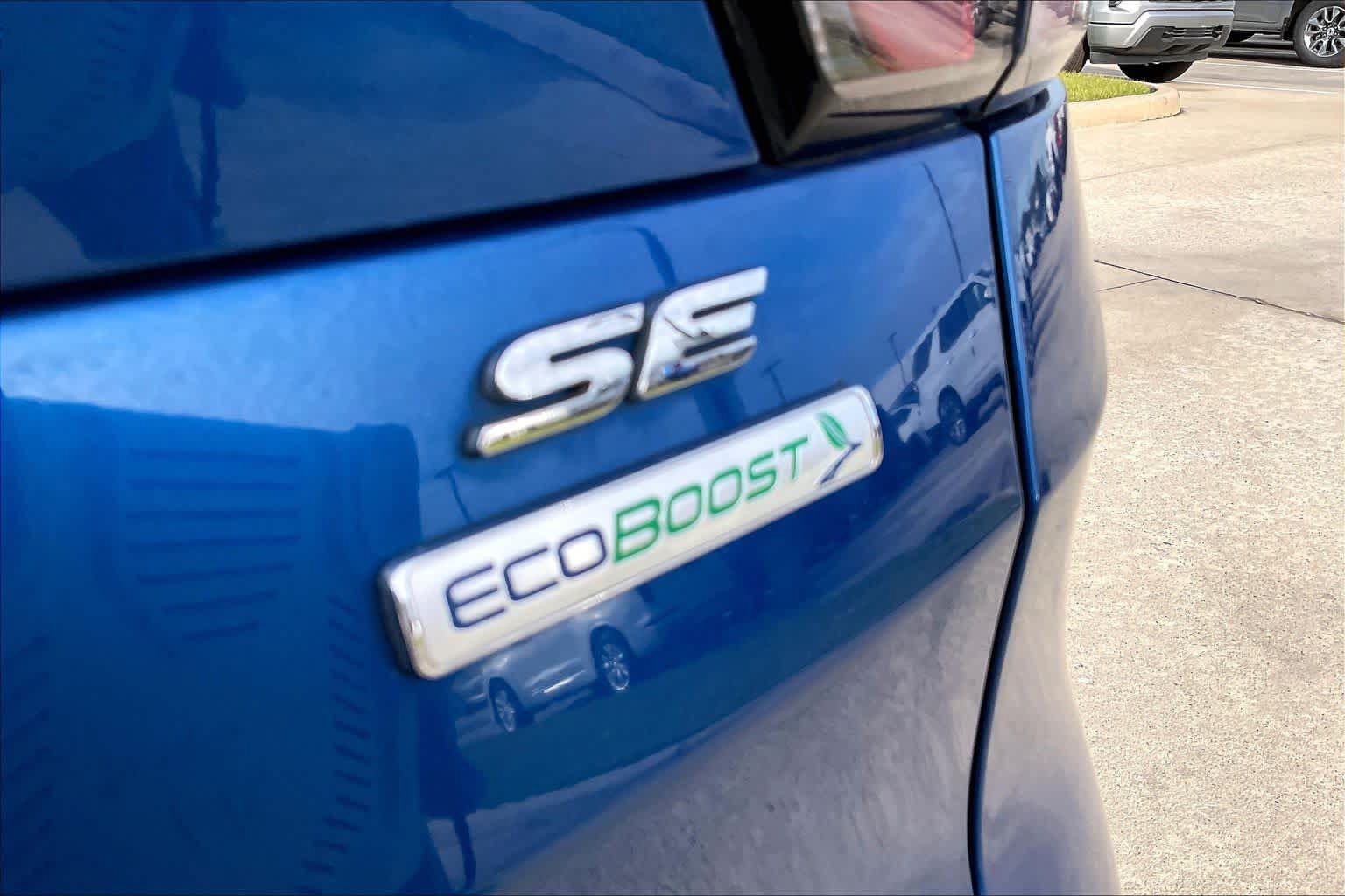 Used 2018 Ford Escape SE w/ SE Sport Appearance Package FWD image 9