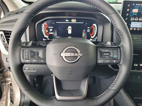 New 2026 Nissan Rogue Platinum w/ Platinum Premium Package AWD/4WD image 12