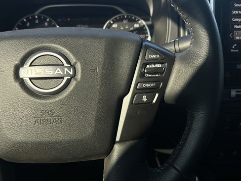 Used 2025 Nissan Frontier SV w/ SV Convenience Package RWD image 28