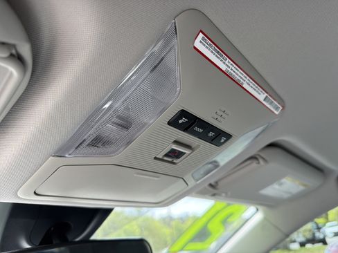 Used 2021 Toyota RAV4 XLE image 8